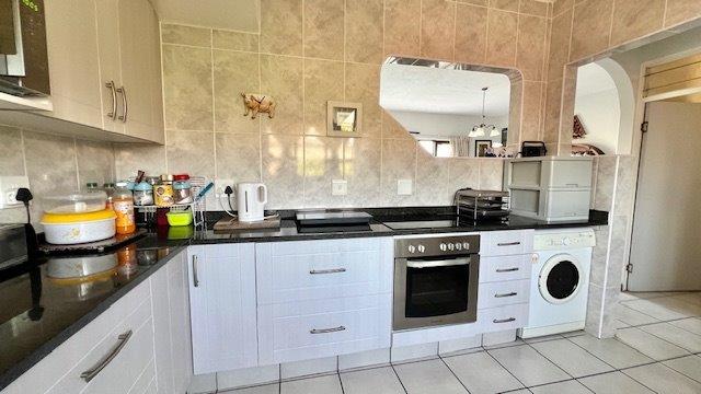 3 Bedroom Property for Sale in Beacon Rocks KwaZulu-Natal