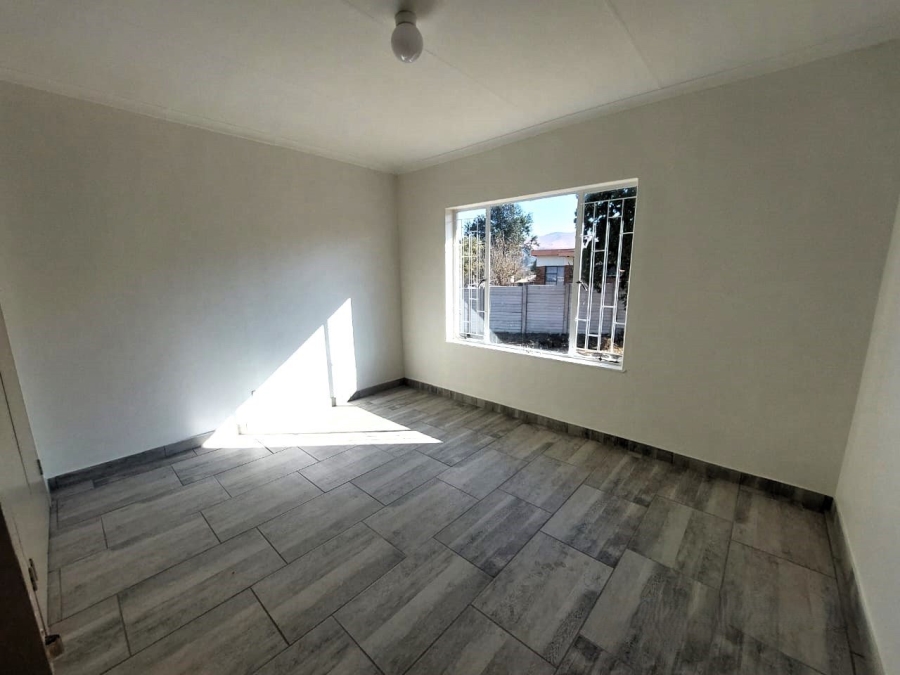 3 Bedroom Property for Sale in Schuinshoogte KwaZulu-Natal