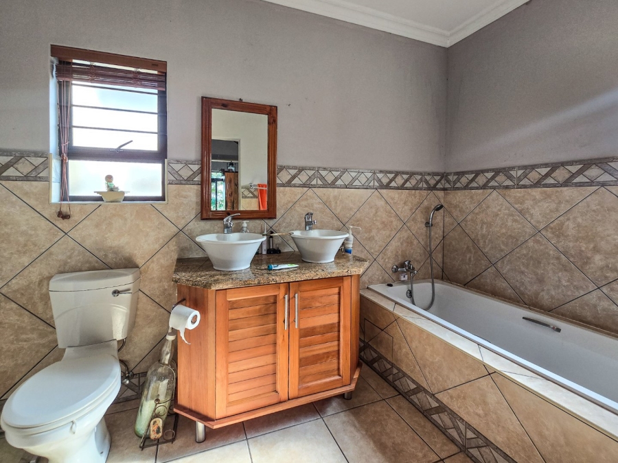 3 Bedroom Property for Sale in Shelly Beach KwaZulu-Natal