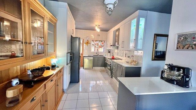 3 Bedroom Property for Sale in Uvongo KwaZulu-Natal