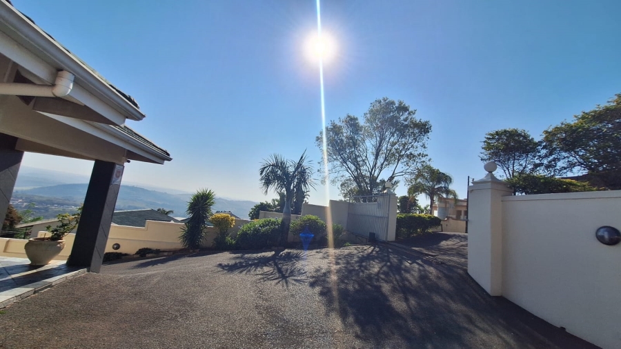 3 Bedroom Property for Sale in Dawncrest KwaZulu-Natal