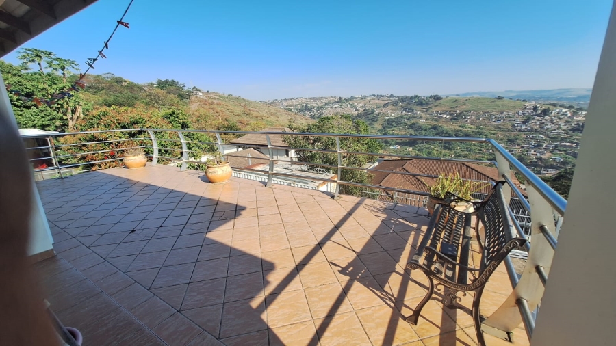 3 Bedroom Property for Sale in Dawncrest KwaZulu-Natal
