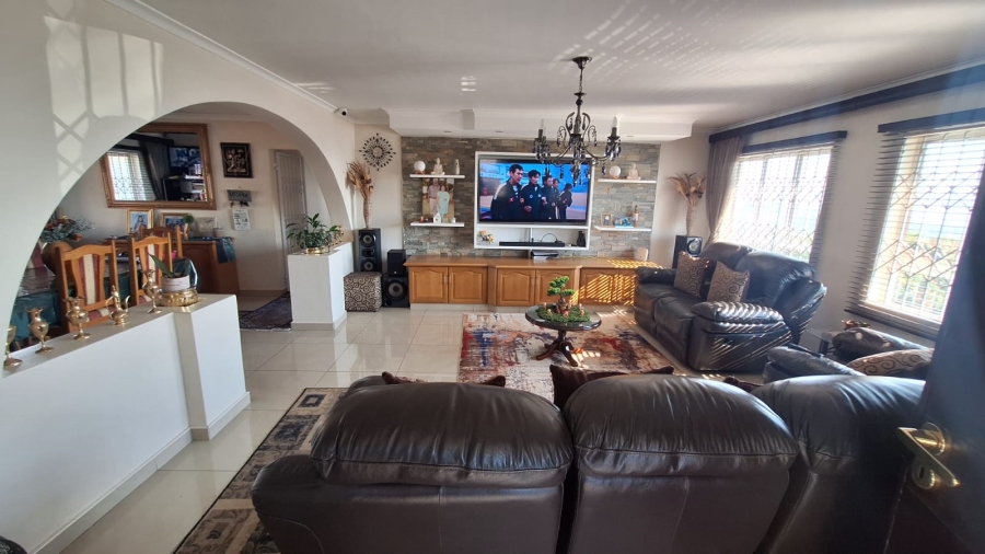 3 Bedroom Property for Sale in Dawncrest KwaZulu-Natal