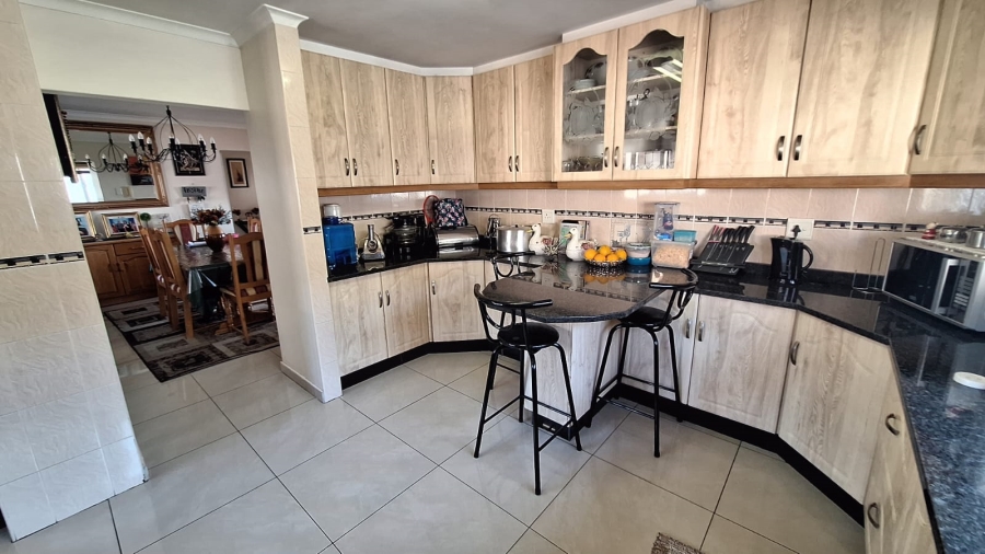 3 Bedroom Property for Sale in Dawncrest KwaZulu-Natal