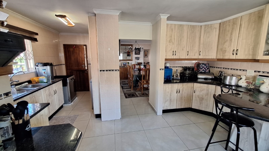 3 Bedroom Property for Sale in Dawncrest KwaZulu-Natal
