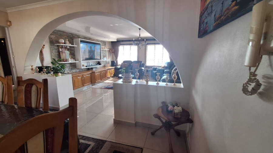3 Bedroom Property for Sale in Dawncrest KwaZulu-Natal