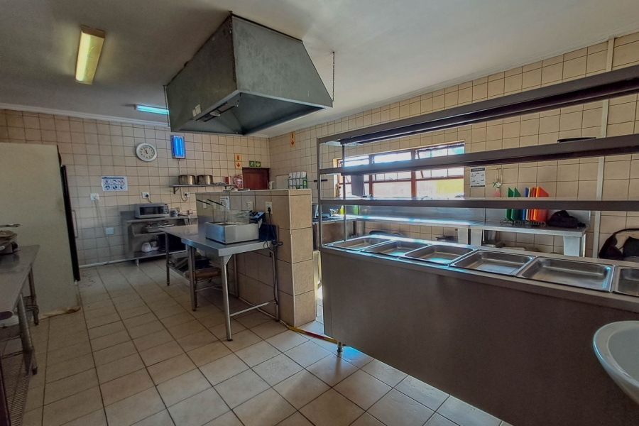 1 Bedroom Property for Sale in Port Edward KwaZulu-Natal