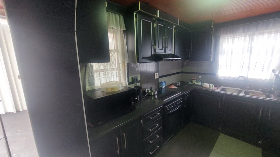 4 Bedroom Property for Sale in Havenside KwaZulu-Natal
