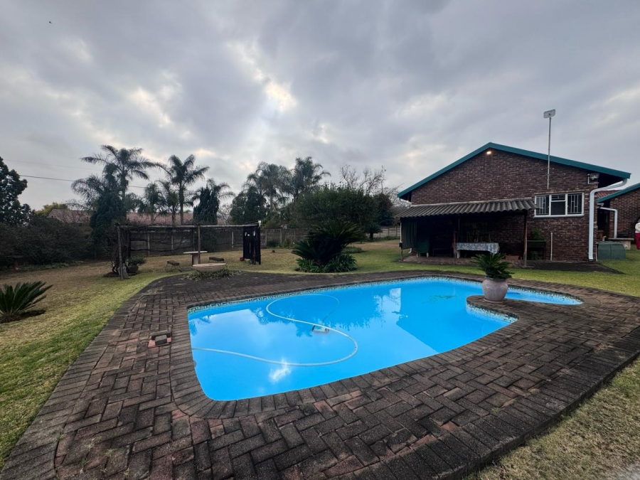 4 Bedroom Property for Sale in Aviary Hill KwaZulu-Natal