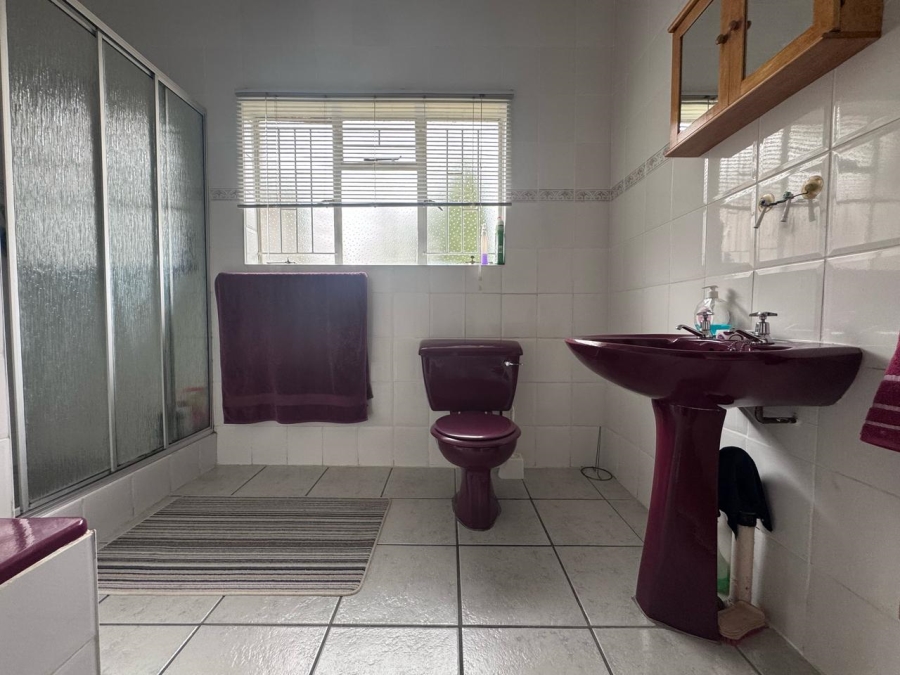 4 Bedroom Property for Sale in Aviary Hill KwaZulu-Natal