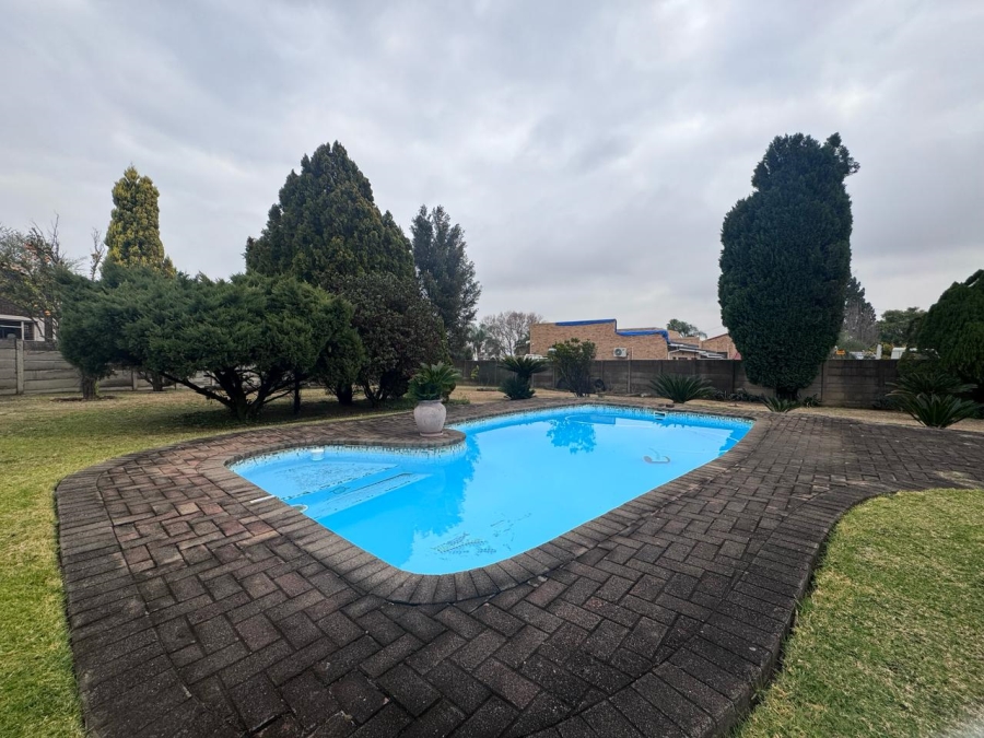 4 Bedroom Property for Sale in Aviary Hill KwaZulu-Natal