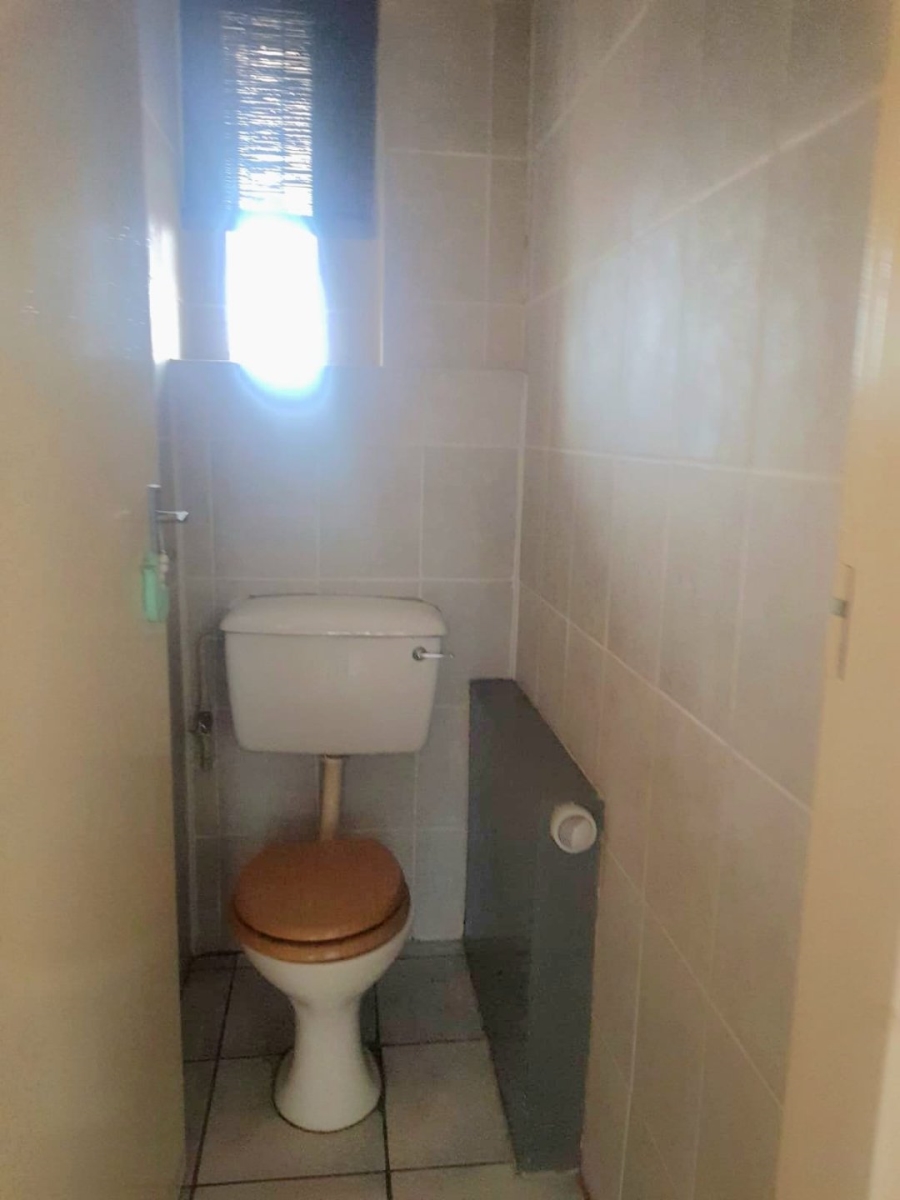 2 Bedroom Property for Sale in Barry Hertzog Park KwaZulu-Natal