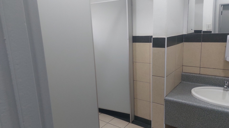 To Let commercial Property for Rent in Bulwer KwaZulu-Natal