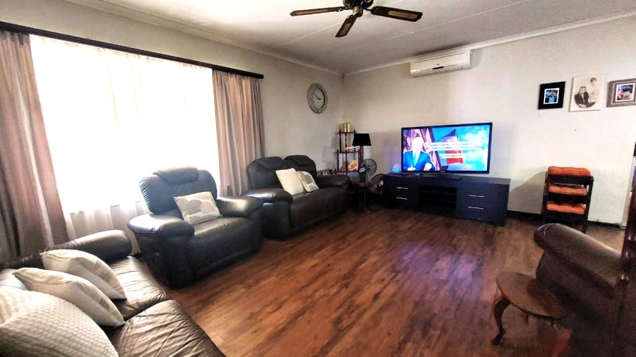 3 Bedroom Property for Sale in Pioneer Park KwaZulu-Natal