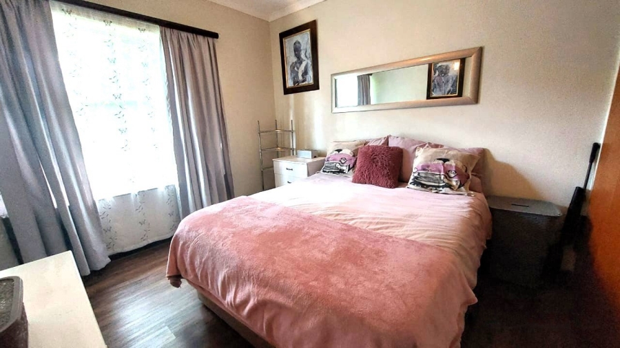 3 Bedroom Property for Sale in Pioneer Park KwaZulu-Natal