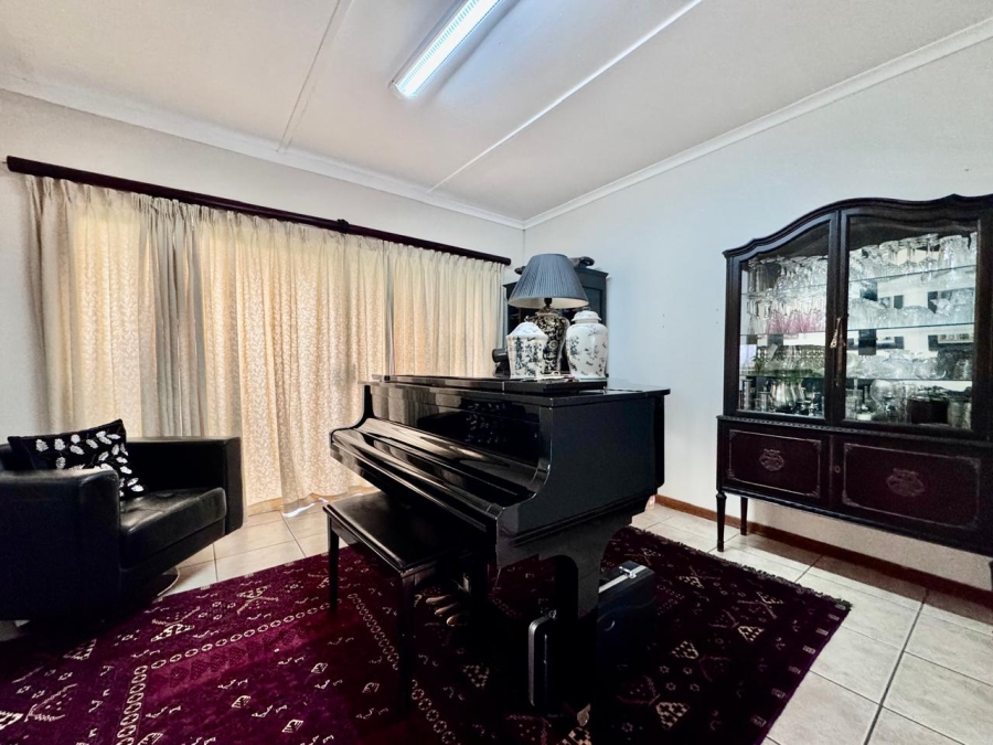  Bedroom Property for Sale in Newcastle Rural KwaZulu-Natal
