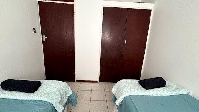 2 Bedroom Property for Sale in Uvongo KwaZulu-Natal