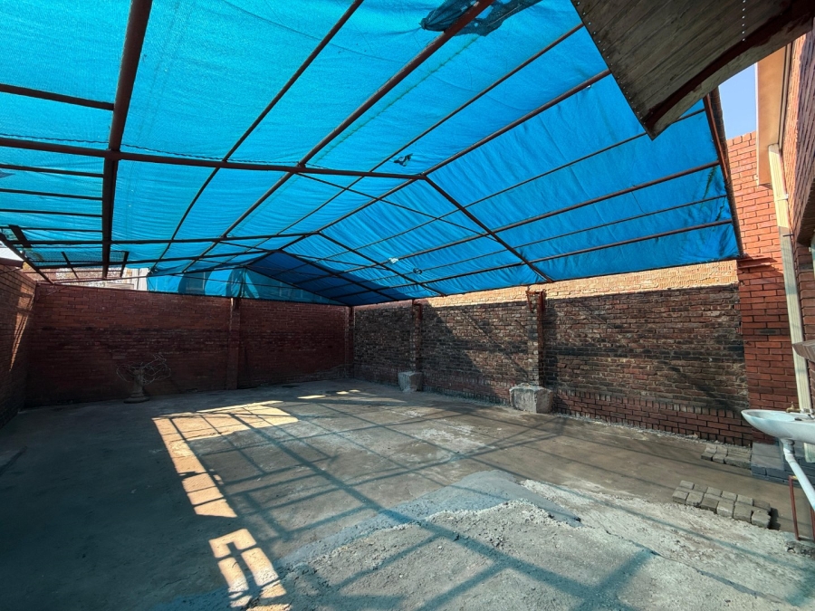 To Let commercial Property for Rent in Newcastle KwaZulu-Natal