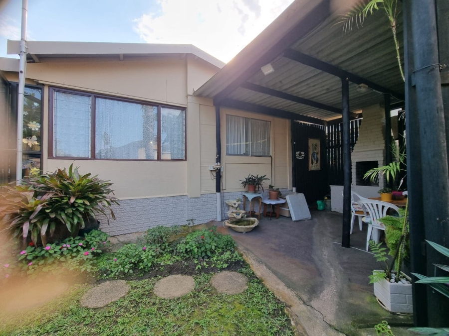 2 Bedroom Property for Sale in Hibberdene KwaZulu-Natal