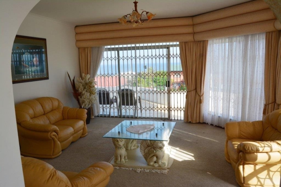 6 Bedroom Property for Sale in St Michaels On Sea KwaZulu-Natal