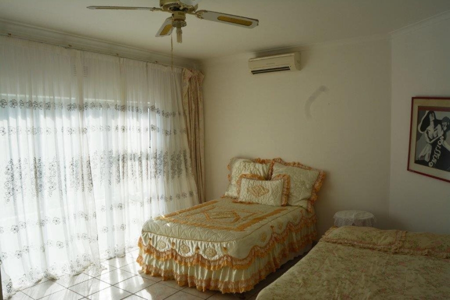 6 Bedroom Property for Sale in St Michaels On Sea KwaZulu-Natal