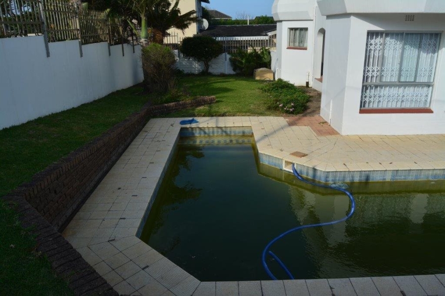 6 Bedroom Property for Sale in St Michaels On Sea KwaZulu-Natal