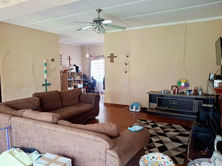 4 Bedroom Property for Sale in Uvongo KwaZulu-Natal