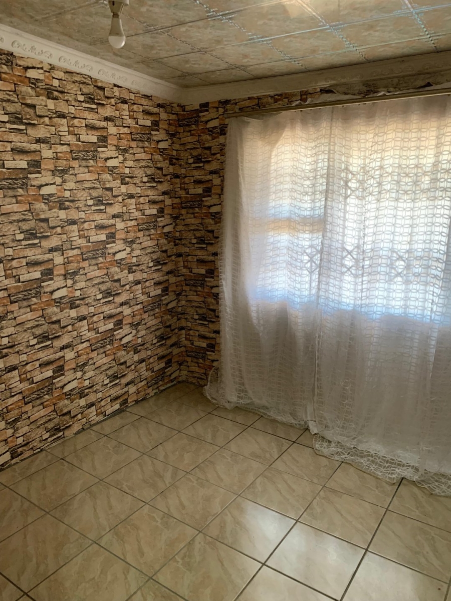 To Let  Bedroom Property for Rent in Madadeni R KwaZulu-Natal