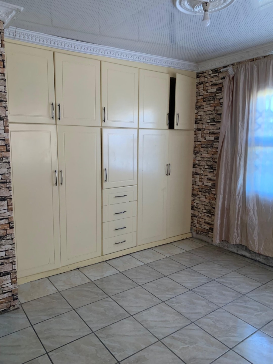 To Let  Bedroom Property for Rent in Madadeni R KwaZulu-Natal