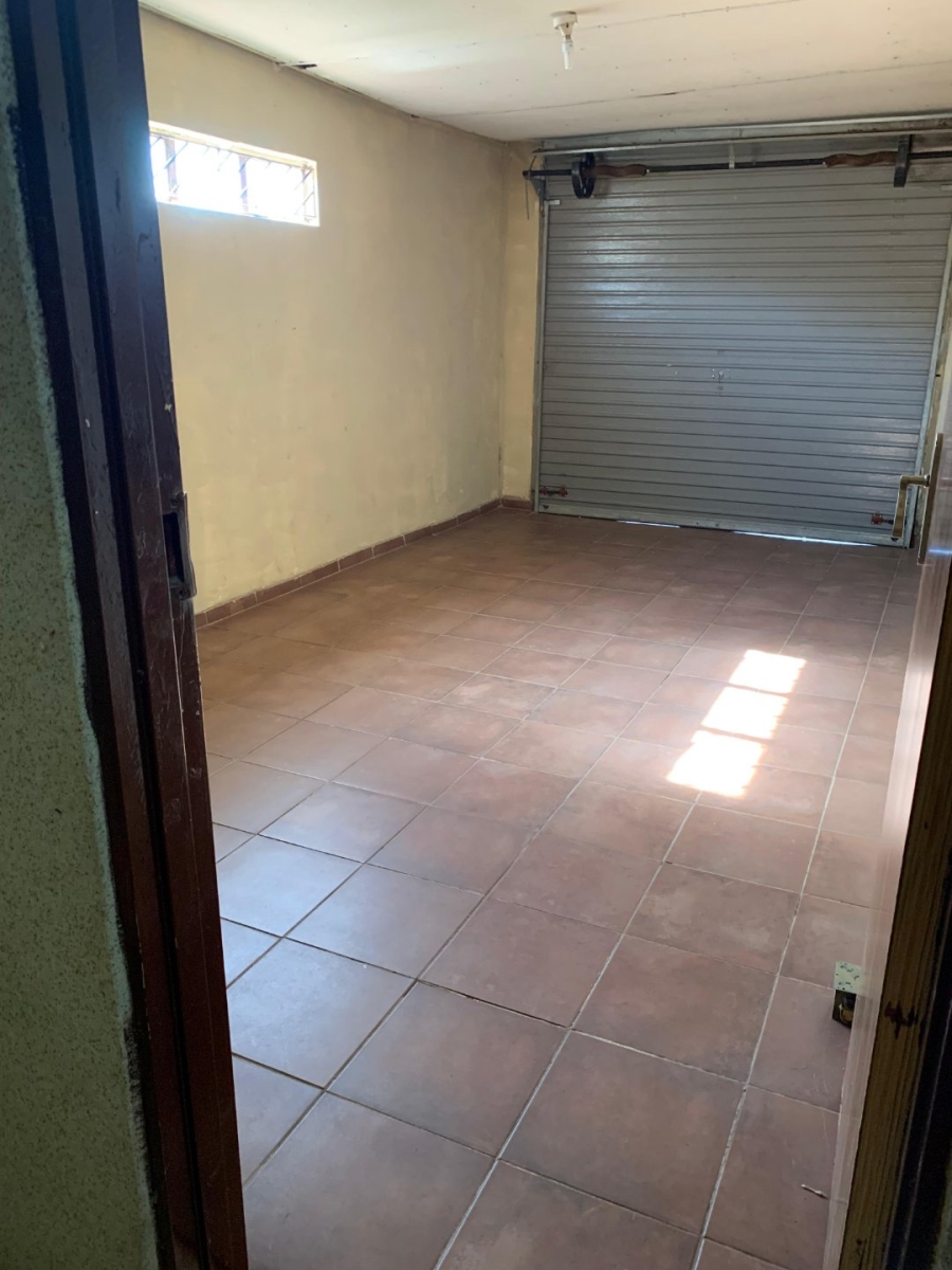 To Let  Bedroom Property for Rent in Madadeni R KwaZulu-Natal