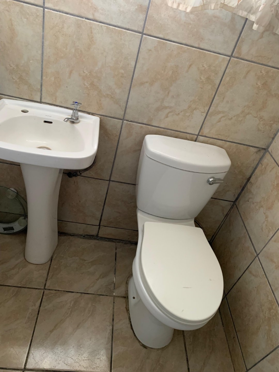 To Let  Bedroom Property for Rent in Madadeni R KwaZulu-Natal