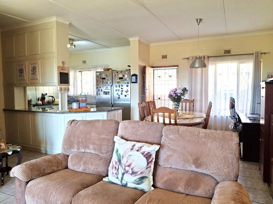 3 Bedroom Property for Sale in Port Edward KwaZulu-Natal