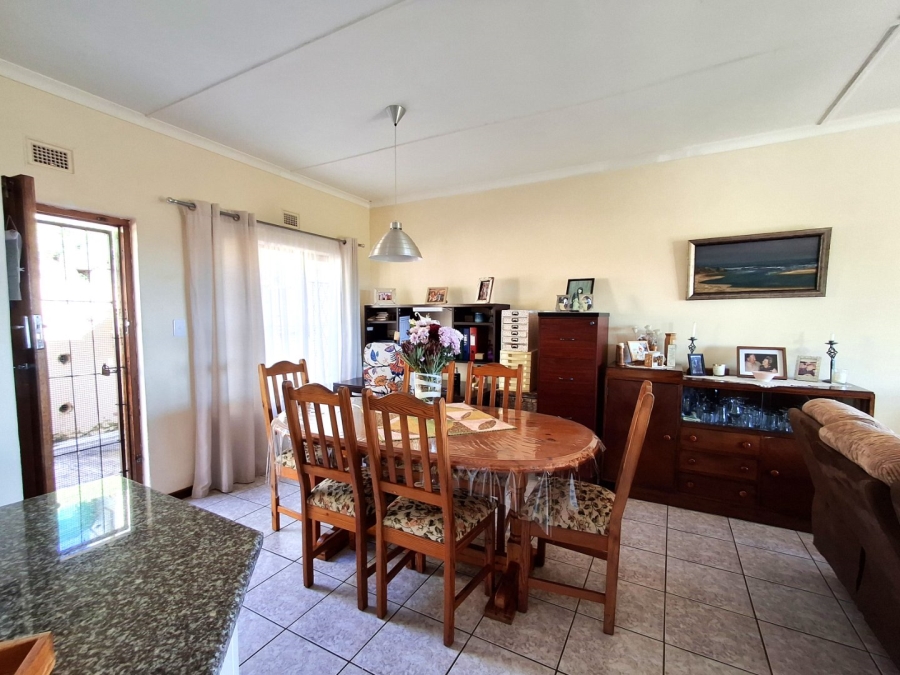 3 Bedroom Property for Sale in Port Edward KwaZulu-Natal
