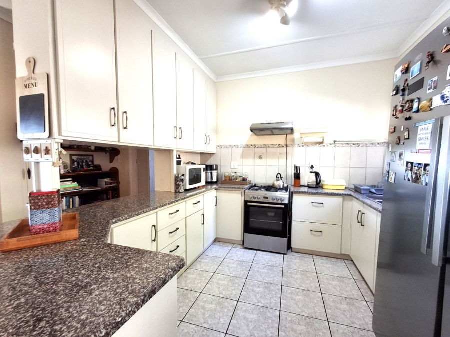 3 Bedroom Property for Sale in Port Edward KwaZulu-Natal