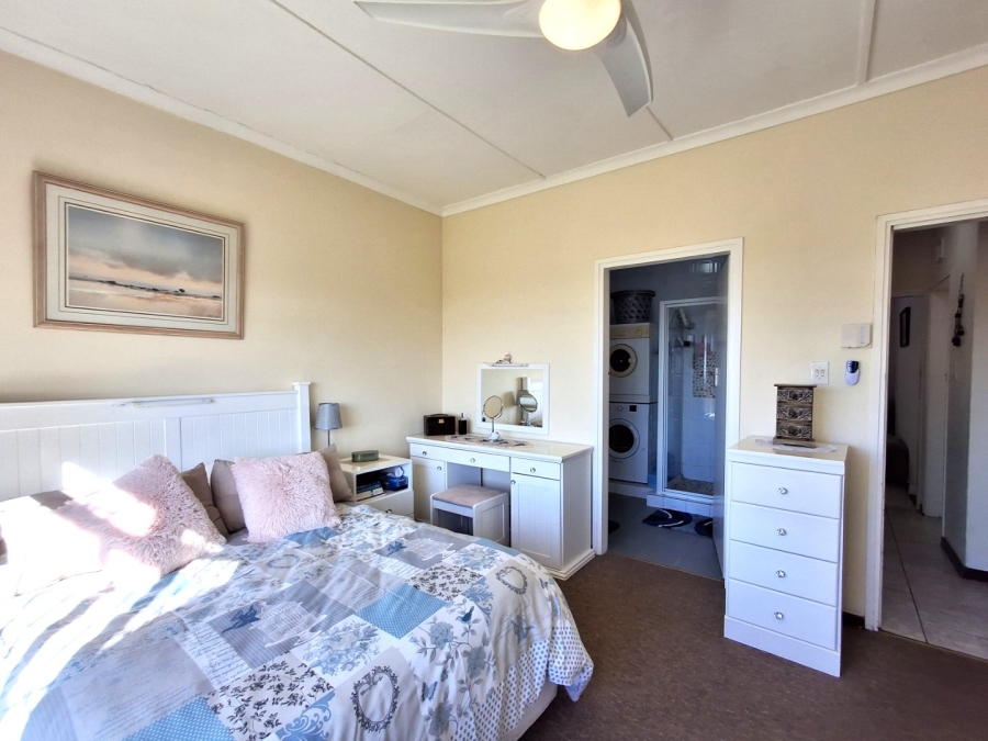 3 Bedroom Property for Sale in Port Edward KwaZulu-Natal