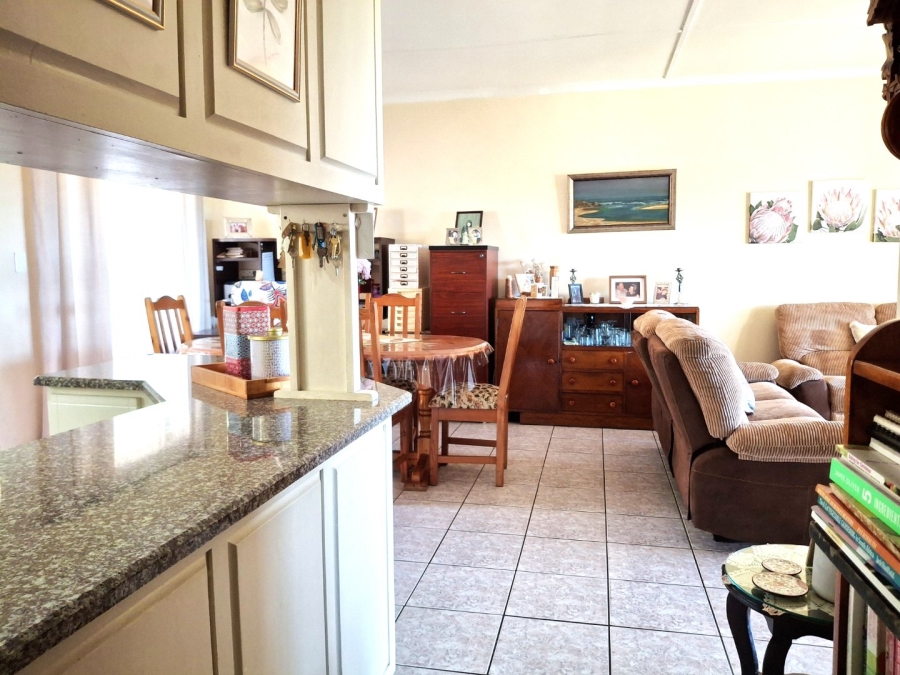 3 Bedroom Property for Sale in Port Edward KwaZulu-Natal
