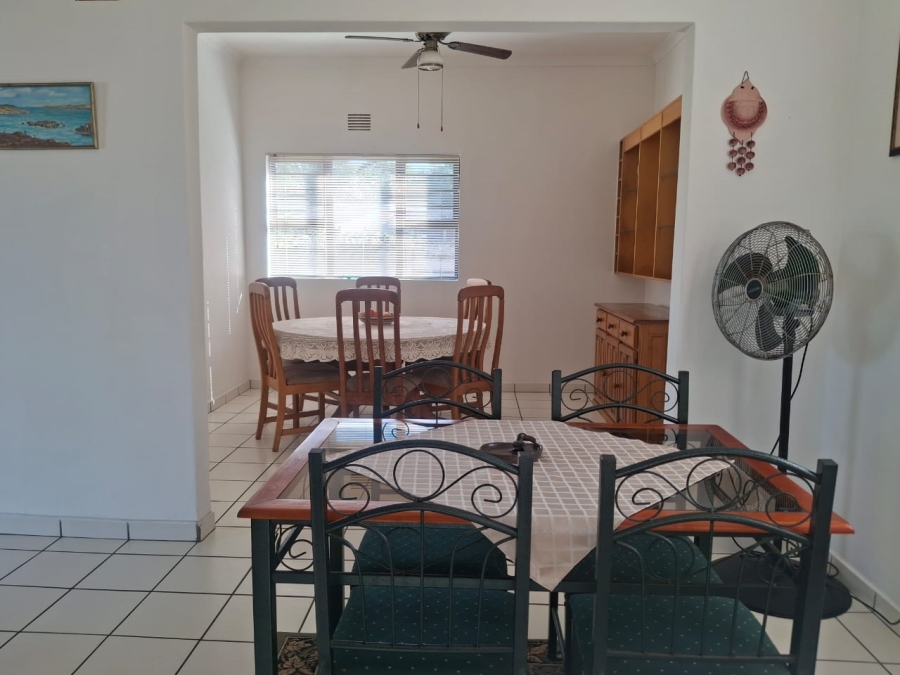 3 Bedroom Property for Sale in Uvongo KwaZulu-Natal