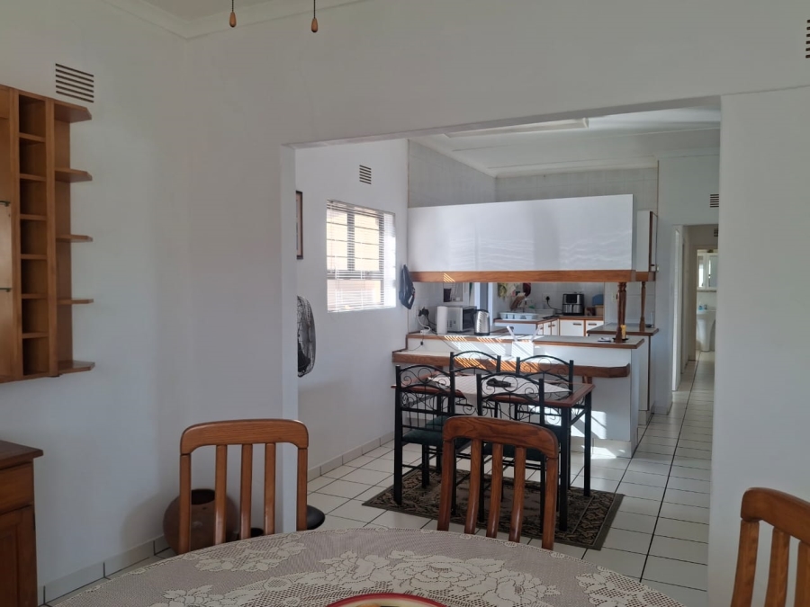 3 Bedroom Property for Sale in Uvongo KwaZulu-Natal