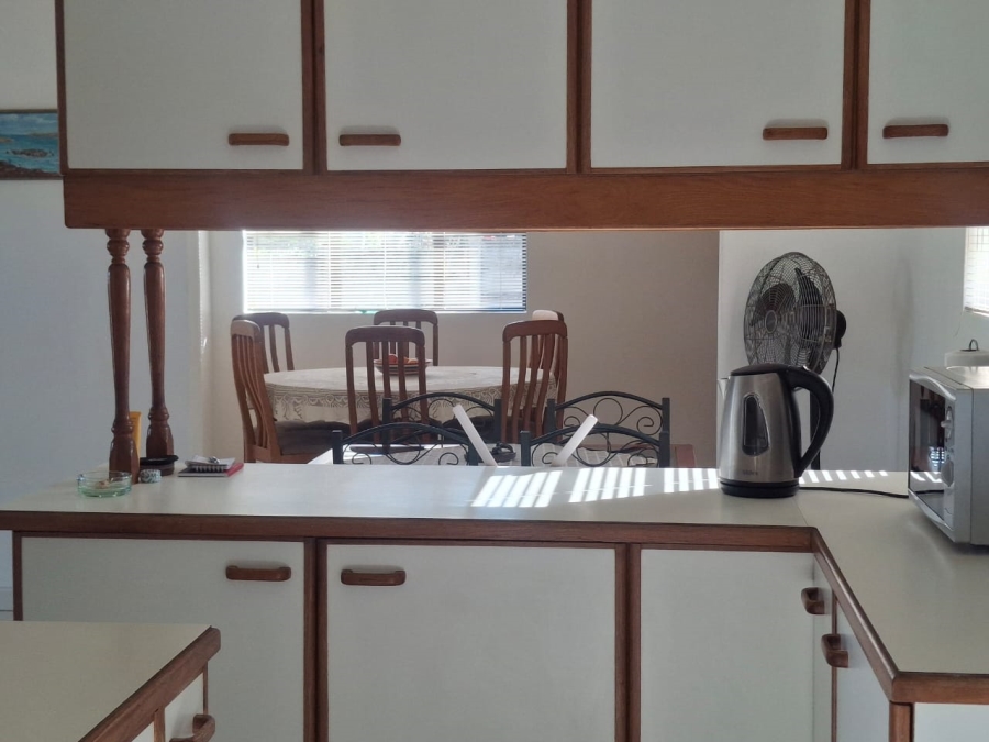 3 Bedroom Property for Sale in Uvongo KwaZulu-Natal