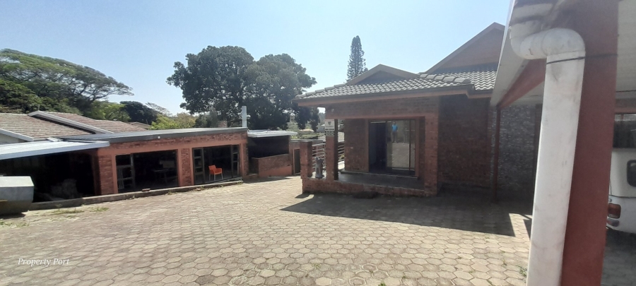 11 Bedroom Property for Sale in Hibberdene KwaZulu-Natal