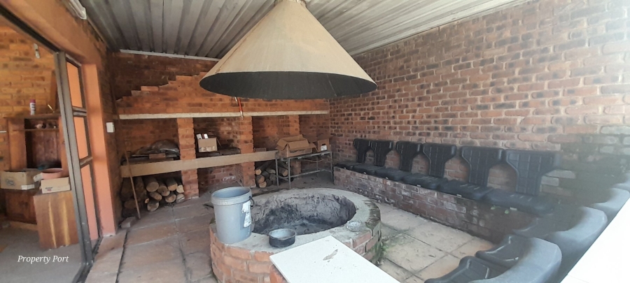 11 Bedroom Property for Sale in Hibberdene KwaZulu-Natal