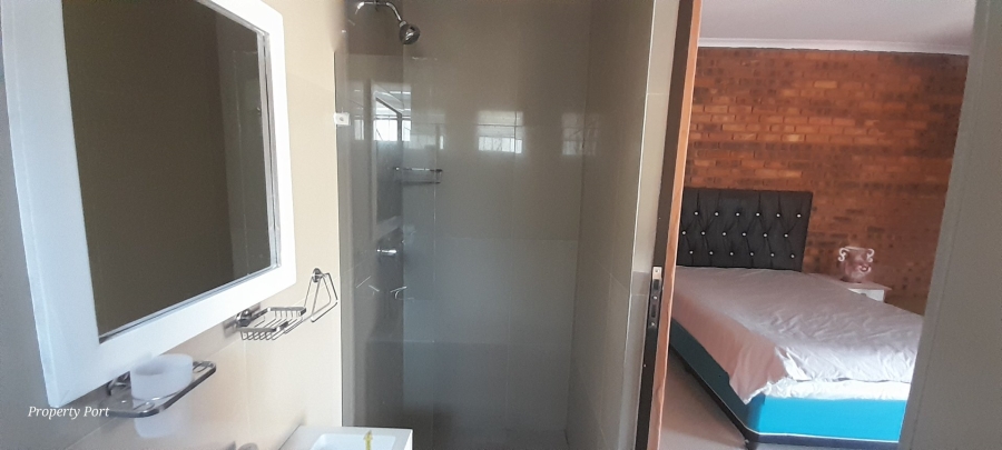 11 Bedroom Property for Sale in Hibberdene KwaZulu-Natal