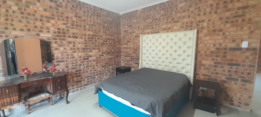 11 Bedroom Property for Sale in Hibberdene KwaZulu-Natal