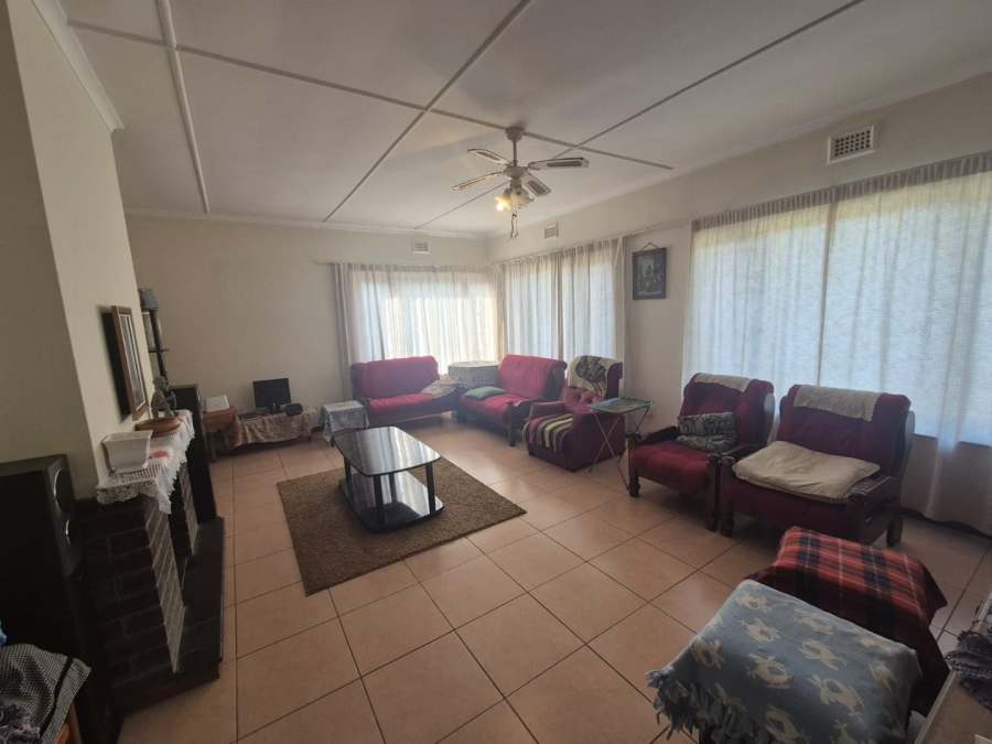 4 Bedroom Property for Sale in Amanzimtoti KwaZulu-Natal