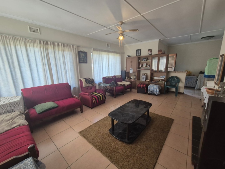 4 Bedroom Property for Sale in Amanzimtoti KwaZulu-Natal