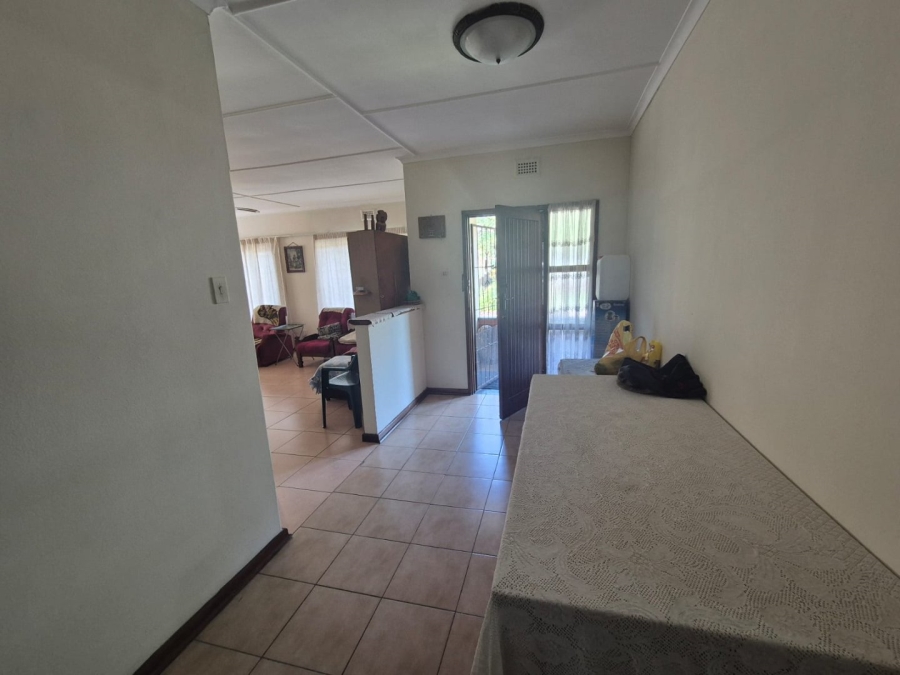 4 Bedroom Property for Sale in Amanzimtoti KwaZulu-Natal