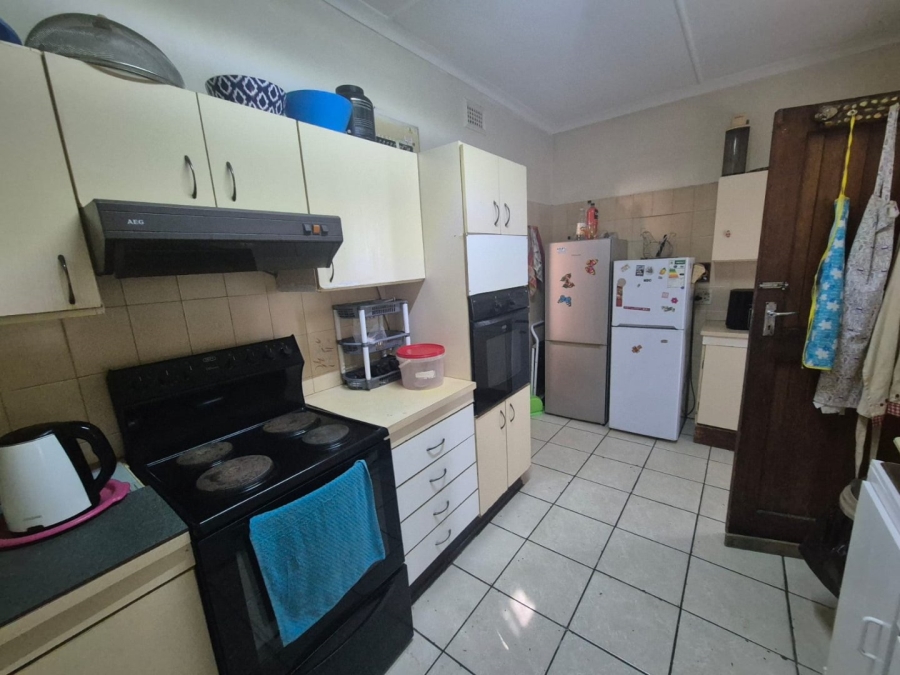 4 Bedroom Property for Sale in Amanzimtoti KwaZulu-Natal