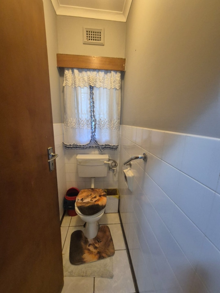 4 Bedroom Property for Sale in Amanzimtoti KwaZulu-Natal