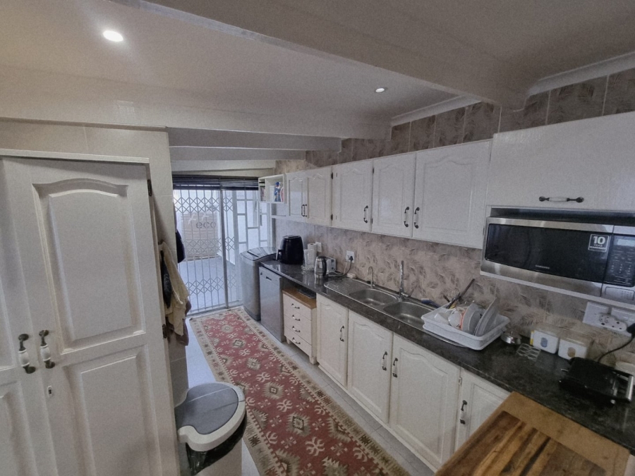 4 Bedroom Property for Sale in Manaba Beach KwaZulu-Natal