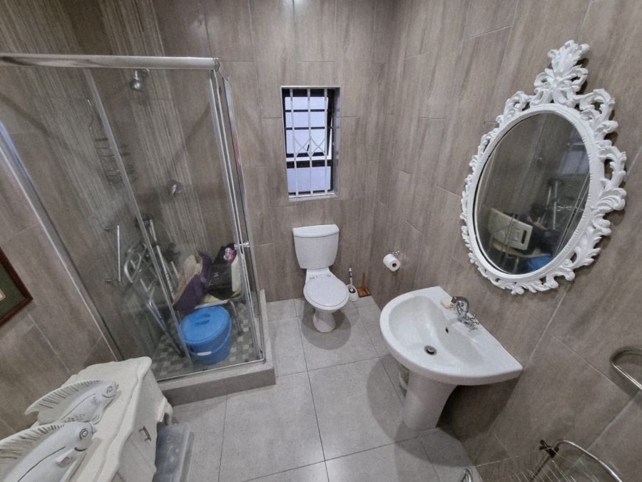 4 Bedroom Property for Sale in Manaba Beach KwaZulu-Natal